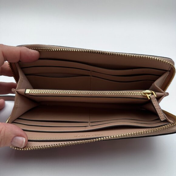 Tory Burch Quilted Pink Zippy Wallet‎ - Picture 13 of 16